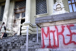 Le Tribunal d'arrondissement de Lausanne a été souillé et tagué durant le week-end.